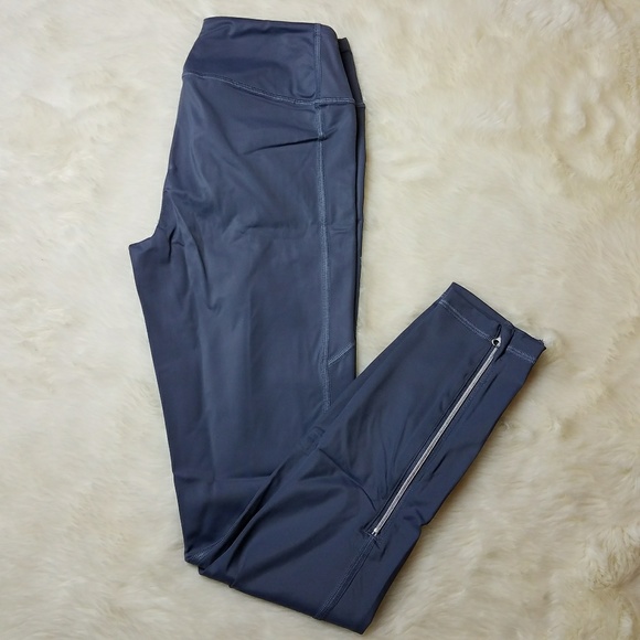 SOLD OUT! Victoria's Secret Sport Zip Legging - Picture 4 of 4